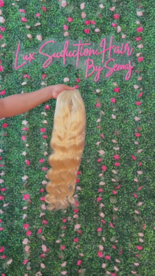 Blonde Body Wave Wig (26”)